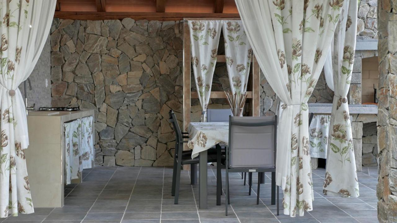 Villa Neval Gostinjac Eksteriør billede