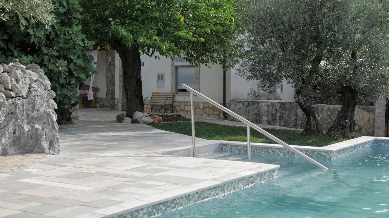Villa Neval Gostinjac Eksteriør billede